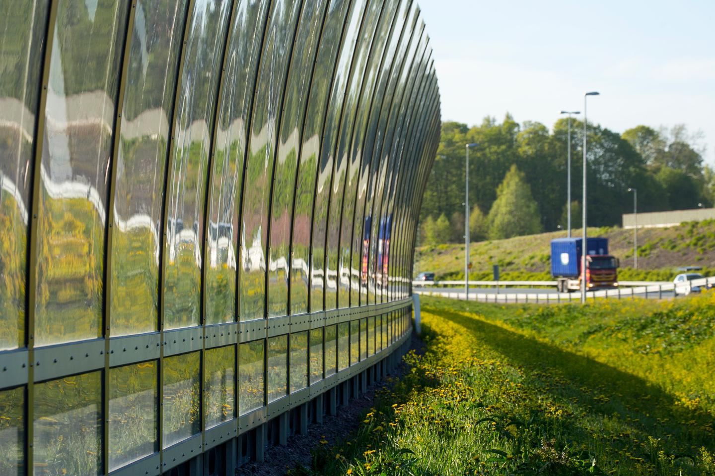 In Suurpello, Ramboll's experts have been responsible for traffic, traffic control, street and street construction planning, water supply planning, landscape and green planning, geotechnical design and the design of skill structures such as bridges and pile slabs. In addition, we have planned noise barriers to protect the area, as well as the relocation of the small watercourse, the Lukupuro, flowing through the area.